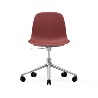 normann copenhagen chaise de bureau form avec base pivotante, fauteuil de bureau 5w rouge, aluminium, roulettes