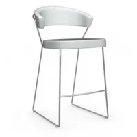 inside 75 chaise de bar new york design italienne  structure acier chromé assise cuir blanc optique  blanc