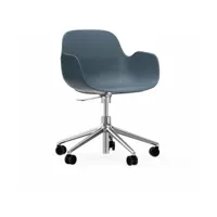 chaise de bureau avec accoudoirs en aluminium et pp bleu form - normann copenhagen