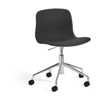 chaise de bureau en tissu steelcut 190 et piètement en aluminium poli aac 51 - hay