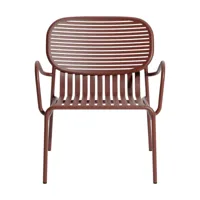 fauteuil de jardin avec accoudoirs en aluminium rouge brun week end - petite friture
