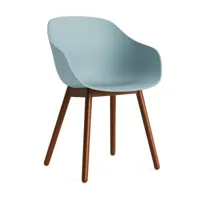 chaise avec accoudoirs en noyer et polypropylène dusty blue 2.0 aac 212 - hay